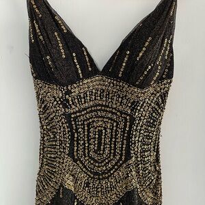 Cache 90’s Vintage Black and Gold Sequin Y2K Beaded Gown